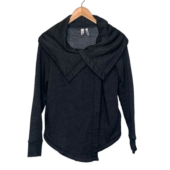 Zella Open One Snap Sweater Color is Gray Womens Size Small, has thumbholes - Picture 1 of 9